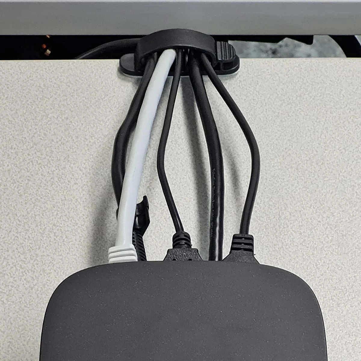 Nedis Cable Management | Cable Clip | Locked | 3 pcs | Number of slots: 3 Slots | Maximum cable thickness: 7.5 mm | Polypropylene | Black - Image 13
